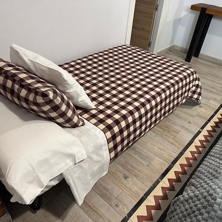Santa Escolastica En Pleno Centro De Grenada Zewnętrze zdjęcie